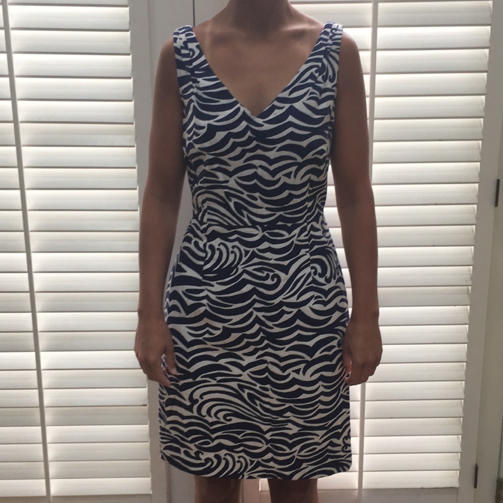 Lily Pulitzer V Neck Sleeveless Sheath Dress